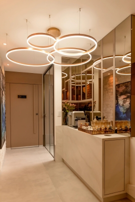 Detalhes da Clínica de dermatologia da doutora Isabela Baeta, dermatologista em Divinópolis.